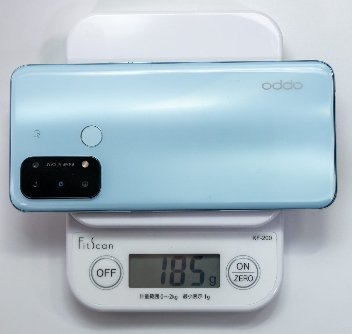 OPPO Reno5Aを計量器で計測すると、185gです。