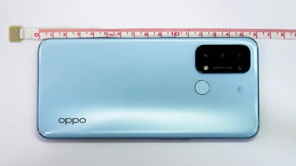 OPPO Reno5A 長さは16cm強くらい