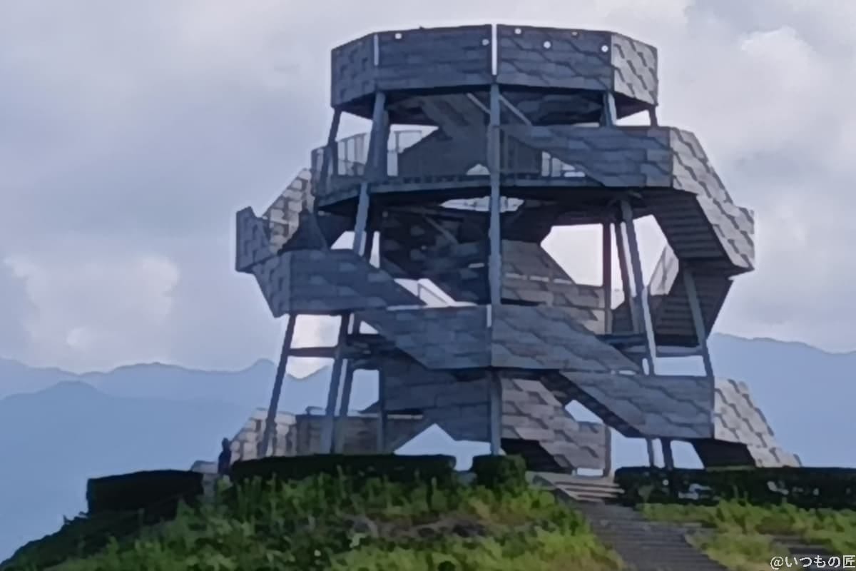 AQUOS wish3で撮影した建物の写真（倍率8倍）