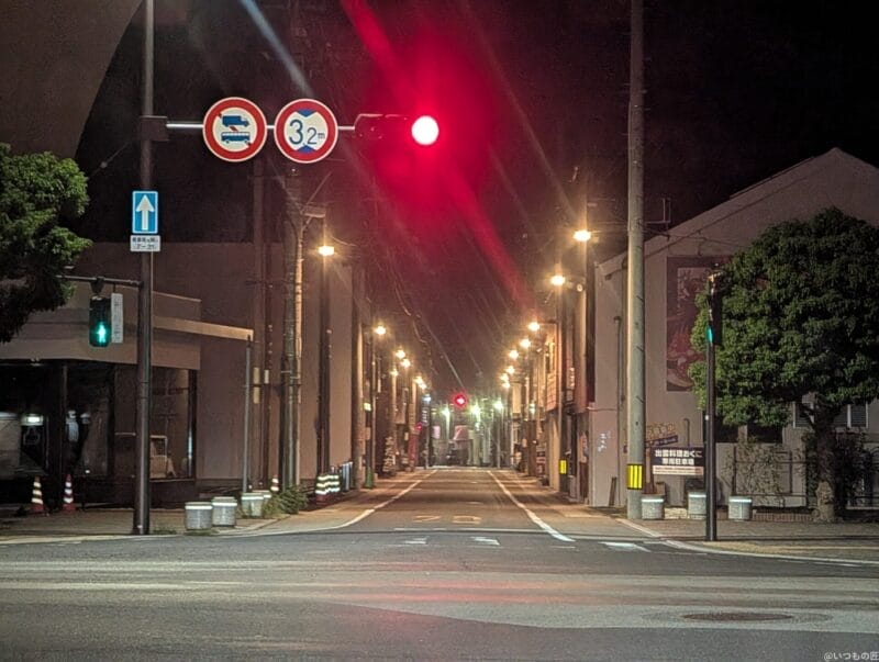 google pixel 9 pro xl の通常モードで撮影した夜景写真 | モバイル比較レビュー.jp Google Pixel 9 Pro XL カメラ Google Pixel 9 Pro XL の通常モードで撮影した夜景写真