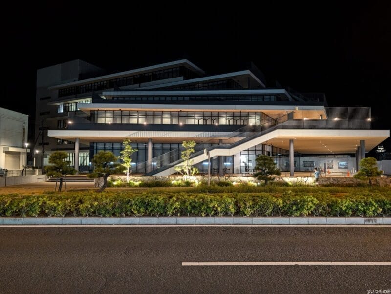 google pixel 9 で夜間撮影した写真 | モバイル比較レビュー.jp Google Pixel 9 カメラ Google Pixel 9 で夜間撮影した写真