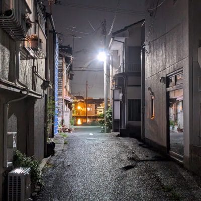 google pixel 9 で夜間撮影した写真 | モバイル比較レビュー.jp Google Pixel 9 カメラ Google Pixel 9 で夜間撮影した写真