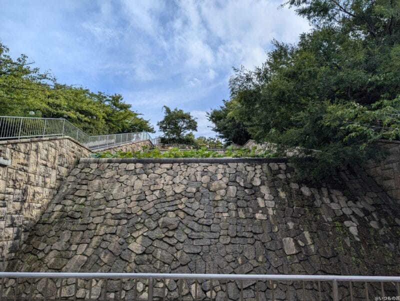 google pixel 9 でズーム撮影した風景写真 | モバイル比較レビュー.jp Google Pixel 9 カメラ Google Pixel 9 でズーム撮影した風景