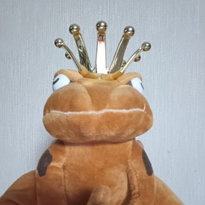 oppo reno11 aのインカメラで撮影したぬいぐるみの写真 | モバイル比較レビュー.jp OPPO Reno11 A カメラ OPPO Reno11 Aのインカメラで撮影したぬいぐるみの写真