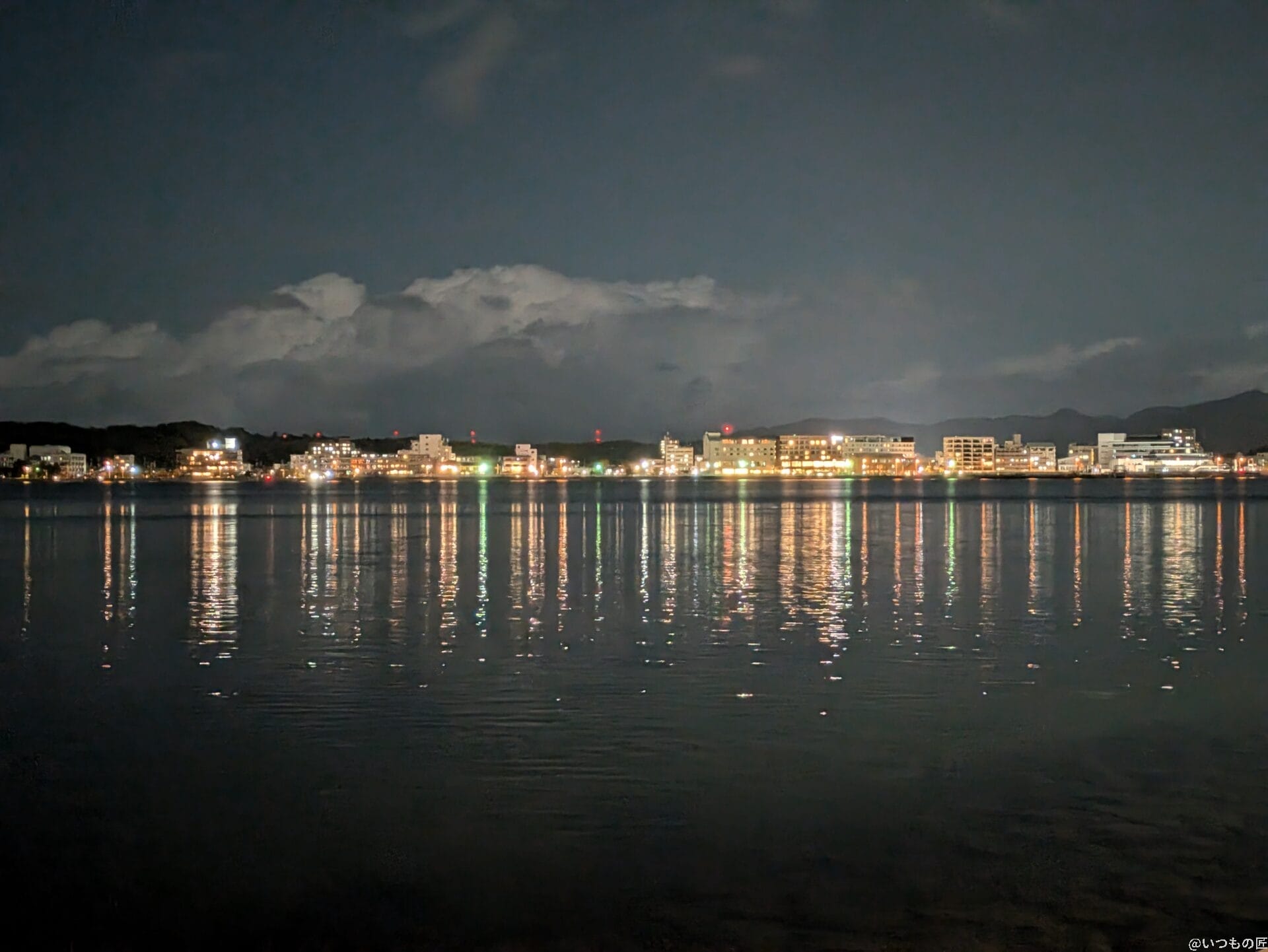 Google Pixel 8a カメラ
Google Pixel 8aの通常モードで夜間撮影した写真