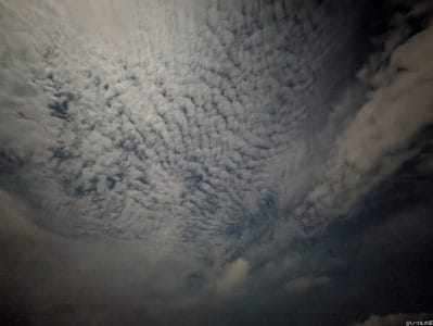 google pixel 8aの通常モードで夜間撮影した写真 | モバイル比較レビュー.jp Google Pixel 8a カメラ Google Pixel 8aの通常モードで夜間撮影した写真