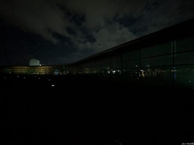 google pixel 8aの通常モードで夜間撮影した写真 | モバイル比較レビュー.jp Google Pixel 8a カメラ Google Pixel 8aの通常モードで夜間撮影した写真