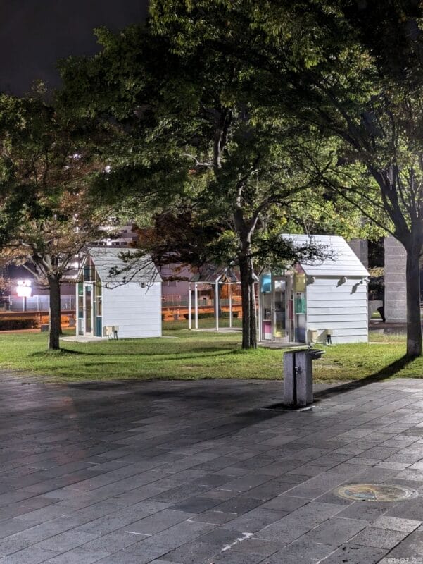 google pixel 8a カメラ google pixel 8aでズーム撮影した夜景写真 | モバイル比較レビュー.jp Google Pixel 8a カメラ Google Pixel 8aでズーム撮影した夜景写真