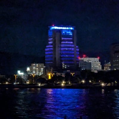 Google Pixel 9 Pro Fold カメラ
Google Pixel 9 Pro Foldの通常モードでズーム撮影した夜景写真