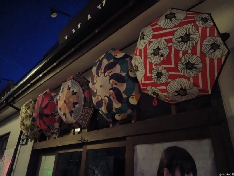 aquos wish4 カメラで暗所撮影した写真 | モバイル比較レビュー.jp moto g64 5G カメラ AQUOS wish4 カメラで暗所撮影した写真