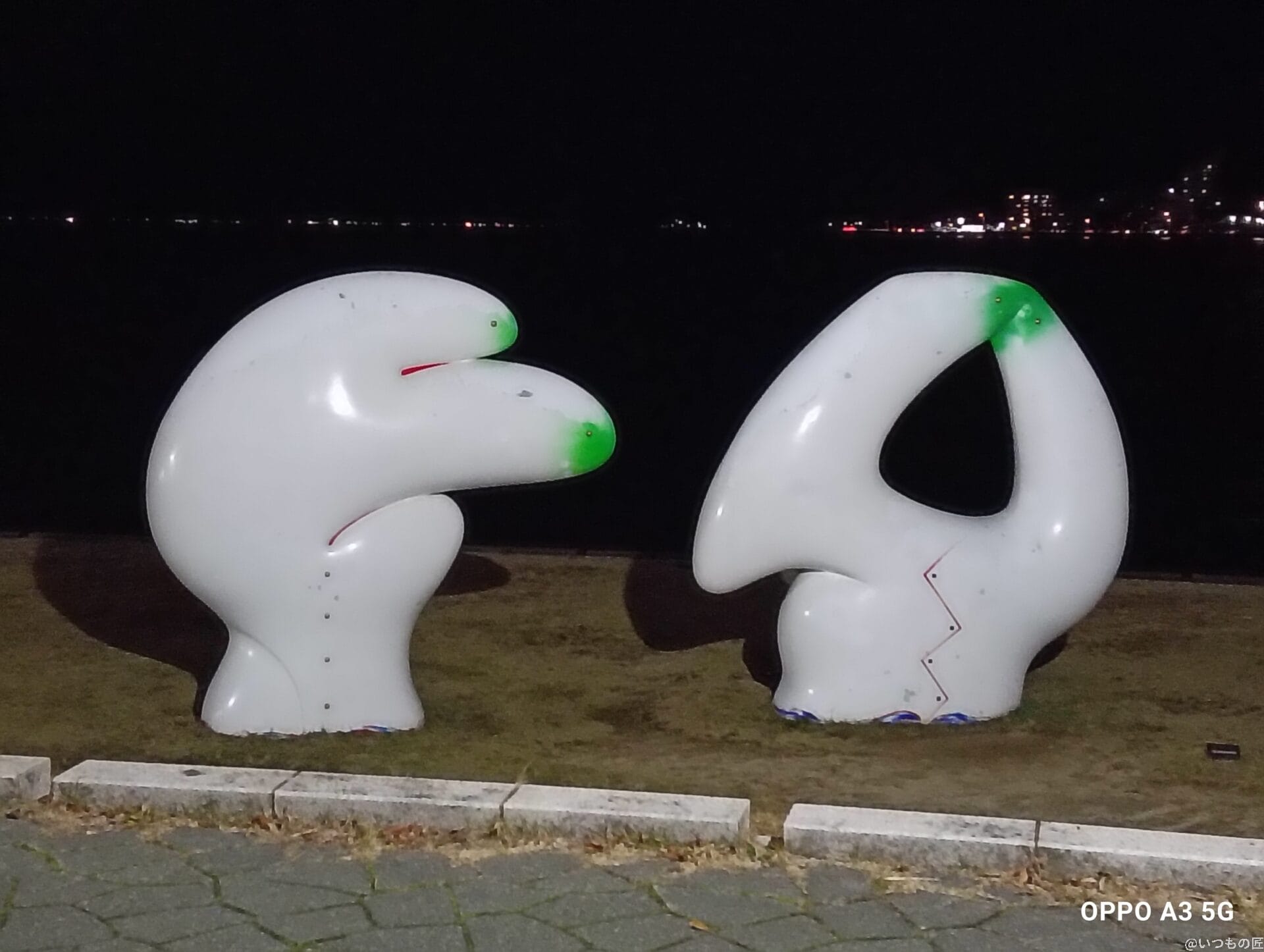 OPPO A3 5G カメラ
OPPO A3 5G カメラでズーム撮影した夜景写真