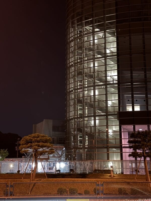 AQUOS R9 pro カメラ iPhone 16 Pro MAXのナイトモードで撮影した写真