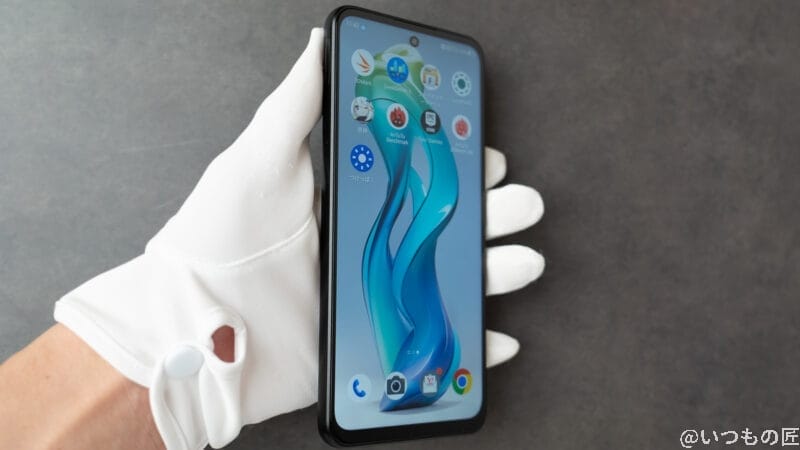 nubia S 5G レビュー nubia S 5Gを手に持った様子