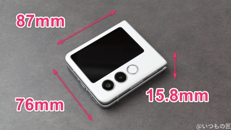 nubia Flip 2 レビュー 閉じた状態のnubia Flip 2