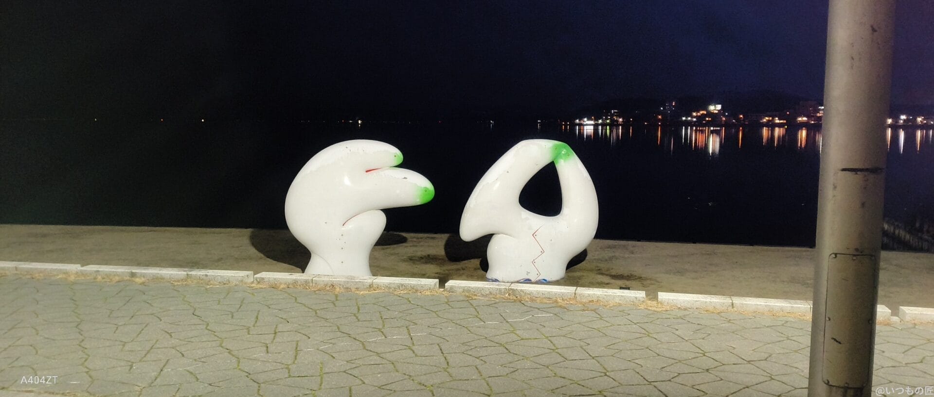 nubia flip 2 カメラでズーム撮影した暗所写真 | モバイル比較レビュー.jp nubia Flip 2 カメラ nubia Flip 2 カメラでズーム撮影した暗所写真