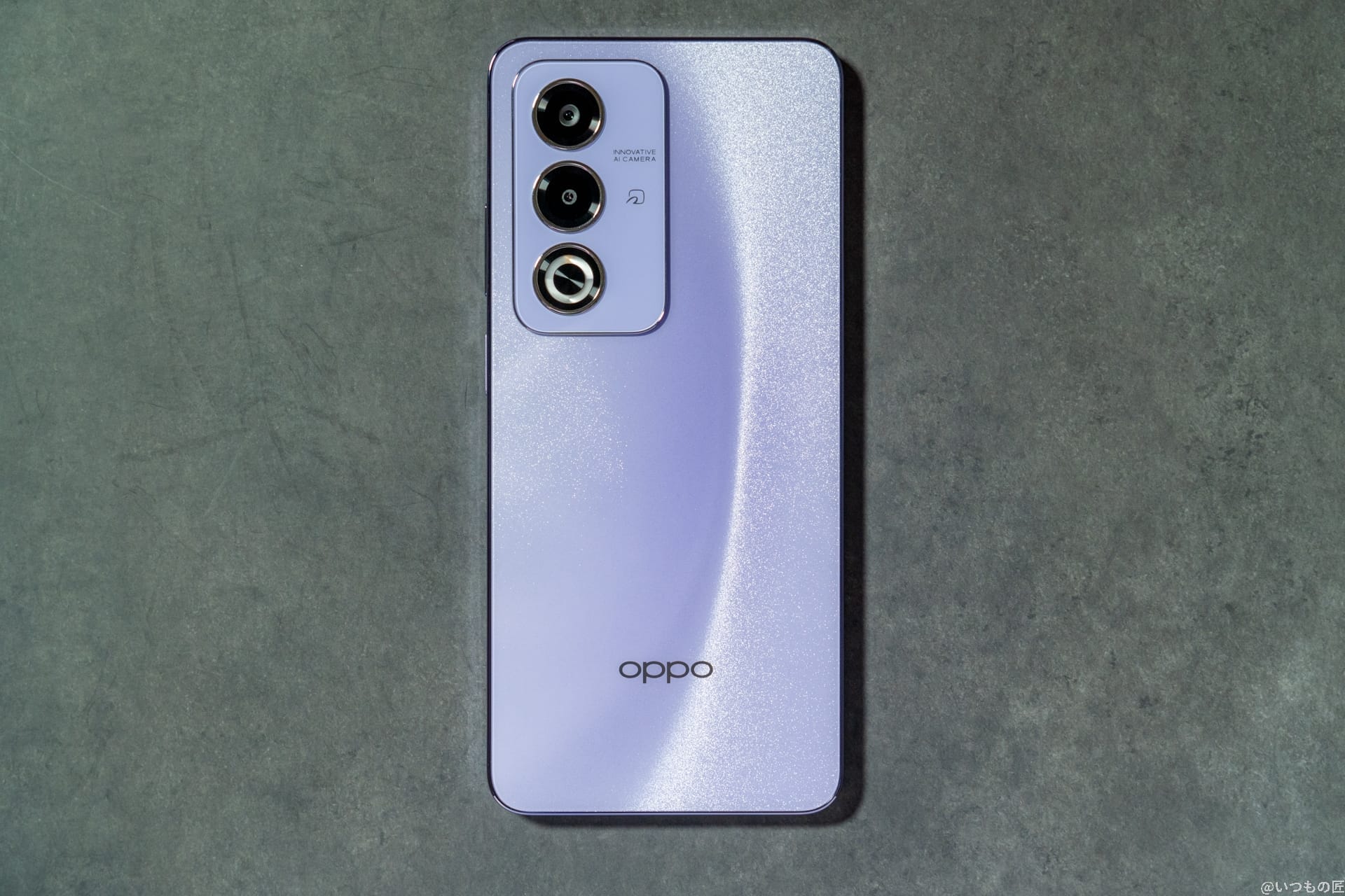 OPPO A3 5Gの背面
