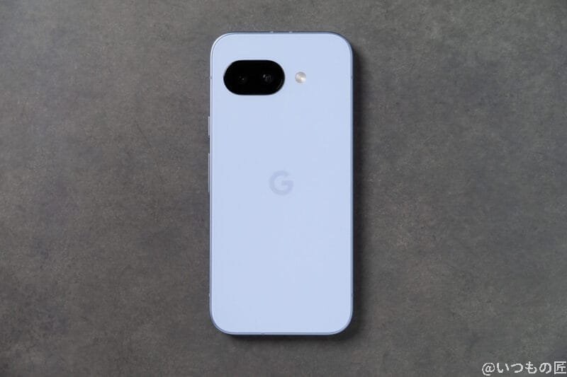 Google Pixel 9a カメラ Google Pixel 9aの背面を映した写真