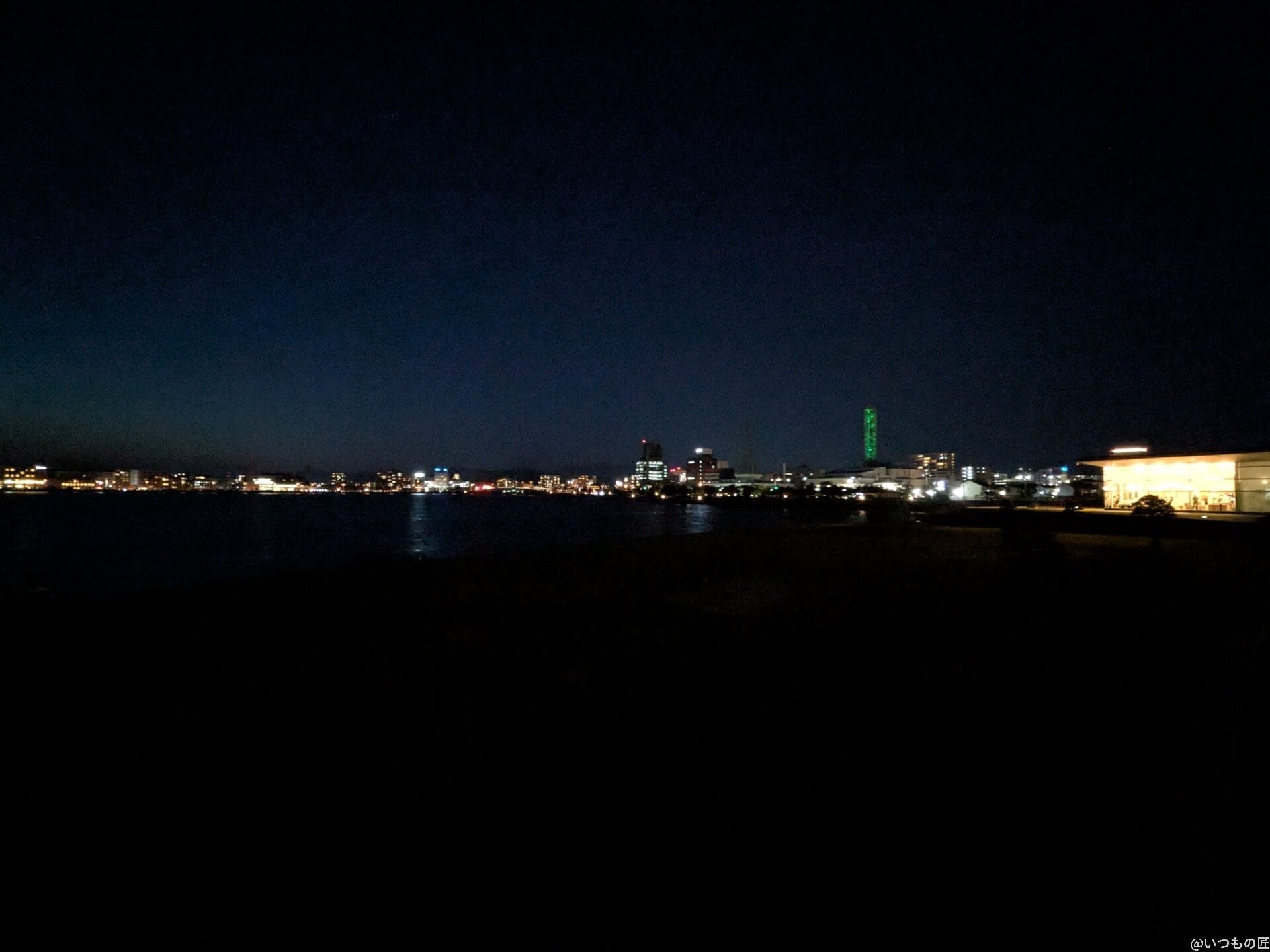 Google Pixel 9a カメラ
Google Pixel 9aでズーム撮影した夜景写真
