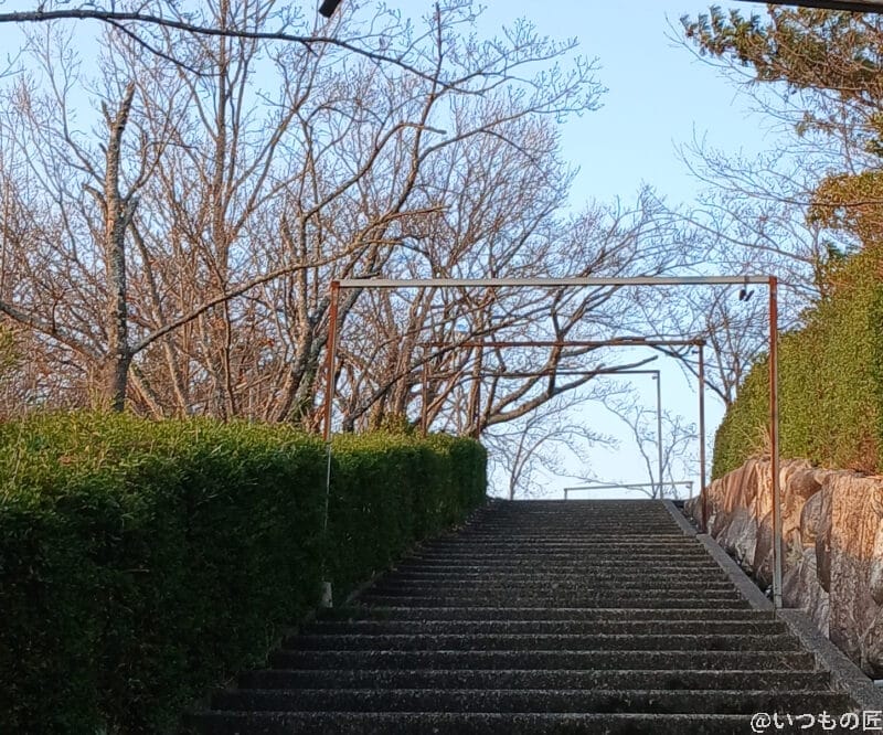 切り抜き・拡大した風景写真 | モバイル比較レビュー.jp Galaxy A25 5G カメラ 切り抜き・拡大した風景写真