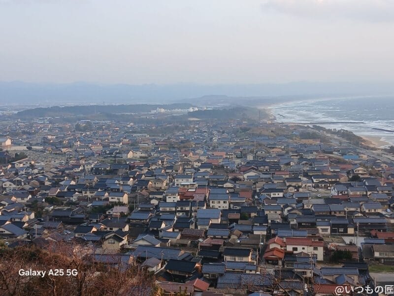 広範囲を撮影した風景写真 | モバイル比較レビュー.jp Galaxy A25 5G カメラ 広範囲を撮影した風景写真