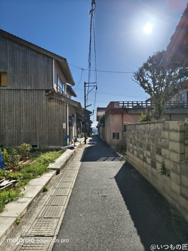 晴天下の街並み | モバイル比較レビュー.jp motorola edge 60s pro カメラ 晴天下の街並み