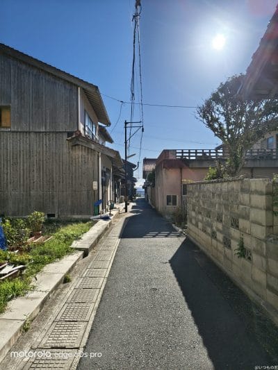 晴天下の街並み | モバイル比較レビュー.jp motorola edge 60s pro カメラ 晴天下の街並み