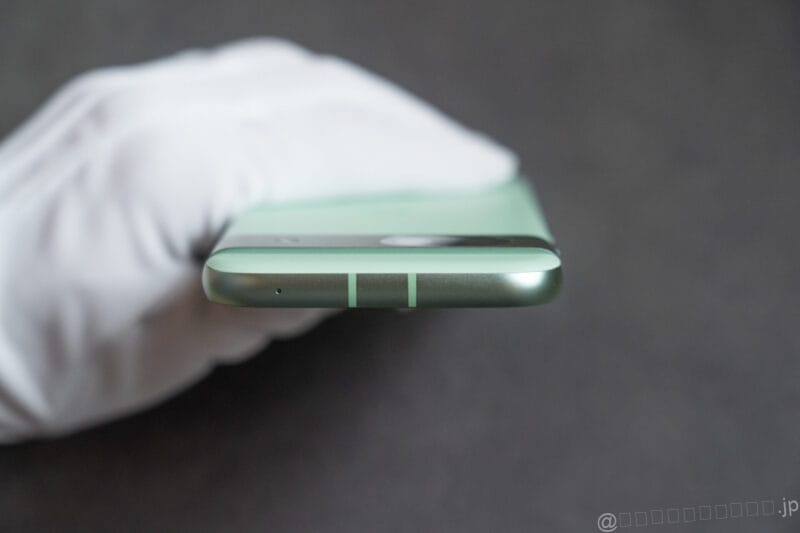 google pixel 8a カメラの出っ張り | モバイル比較レビュー.jp Google Pixel 9a レビュー Google Pixel 8a カメラの出っ張り