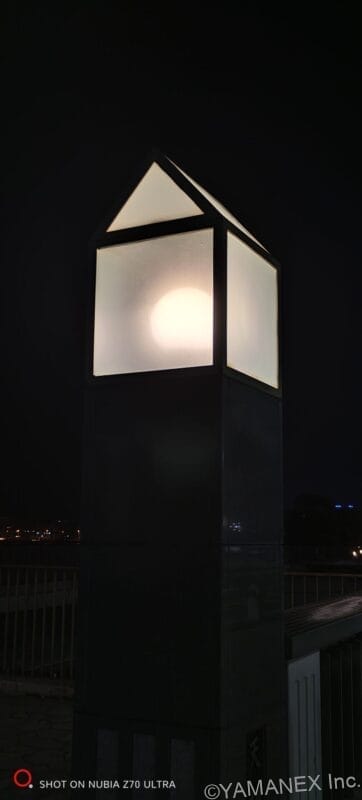 nubia Fold カメラ 照明灯を夜間撮影した一枚